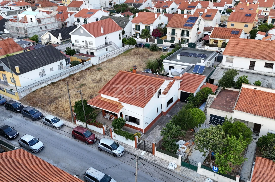 Moradia T4 para Venda em Quinta do Conde Foto 4