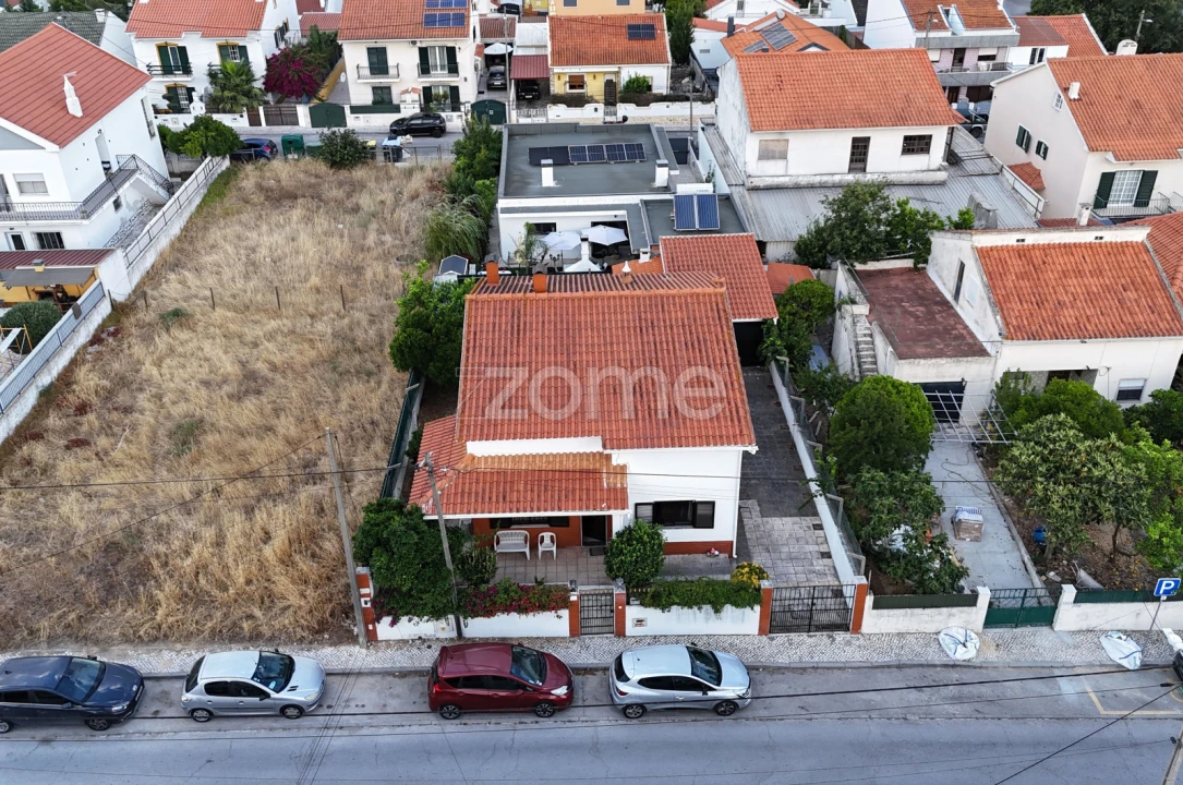 Moradia T4 para Venda em Quinta do Conde Foto 3