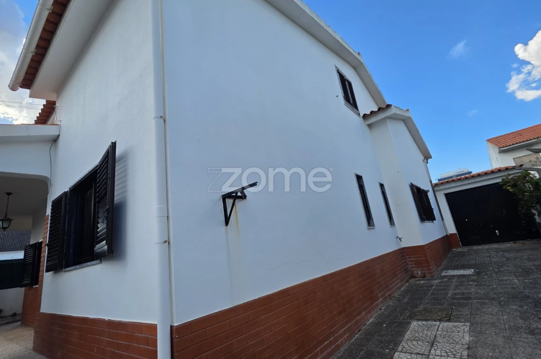 Moradia T4 para Venda em Quinta do Conde Foto 25