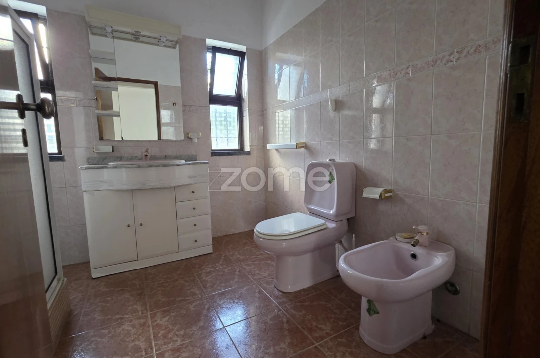 Moradia T4 para Venda em Quinta do Conde Foto 11