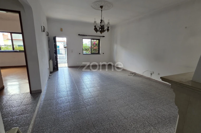 Moradia T4 para Venda em Quinta do Conde Foto 8