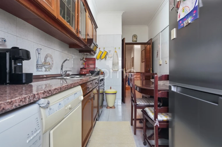 Apartamento T2 para Venda em Cacém e São Marcos Foto 6