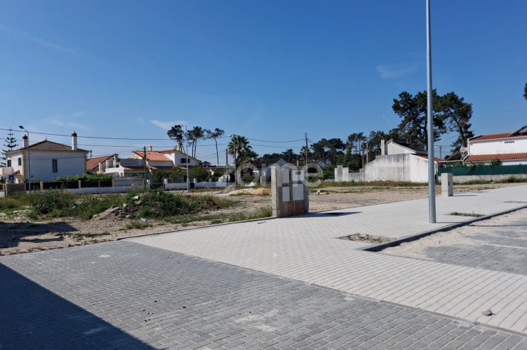 Moradia T3 para Venda em Charneca de Caparica e Sobreda Foto 15