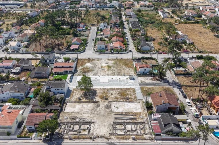Moradia T3 para Venda em Charneca de Caparica e Sobreda Foto 20