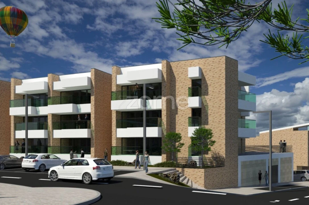Apartamento T1 para Venda em Santo Antonio dos Olivais Foto 2
