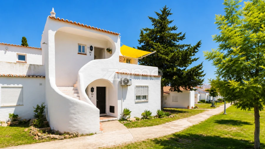 Apartamento T1 para Venda em Porches