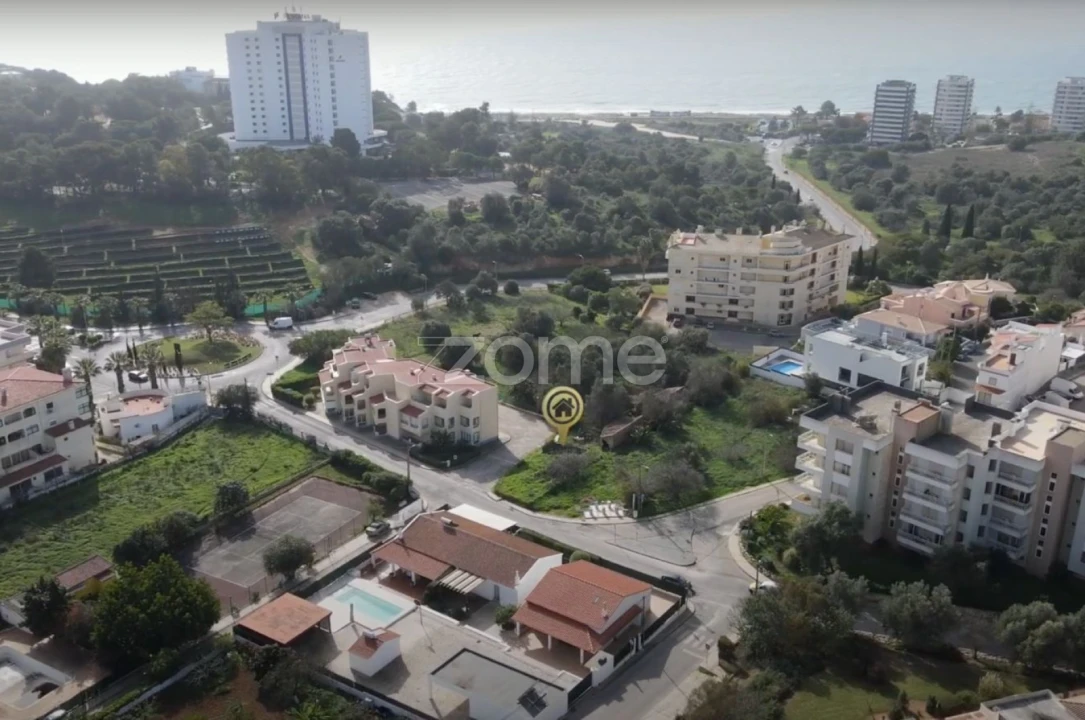 Moradia T1 para Venda em Alvor Foto 2