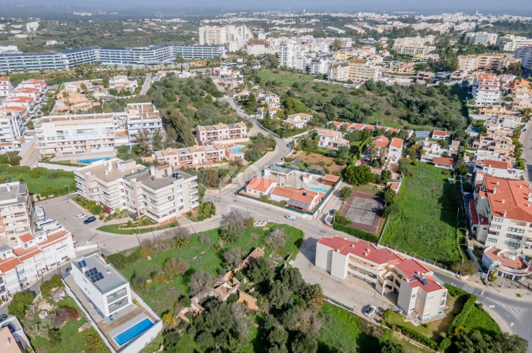 Moradia T1 para Venda em Alvor Foto 11