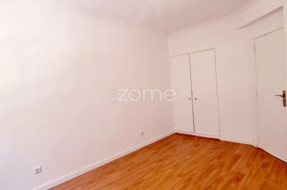 Apartamento T3 para Venda em Algueirão-Mem Martins
