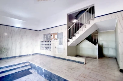 Apartamento T3 para Venda em Algueirão-Mem Martins