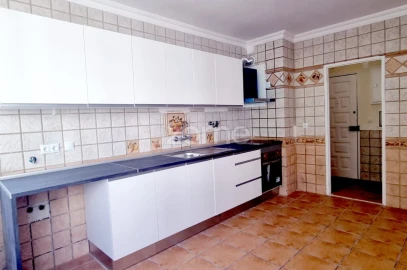 Apartamento T3 para Venda em Algueirão-Mem Martins