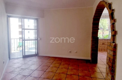 Apartamento T3 para Venda em Algueirão-Mem Martins
