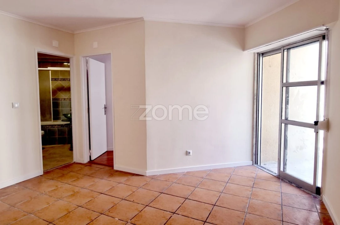 Apartamento T3 para Venda em Algueirão-Mem Martins Foto 7