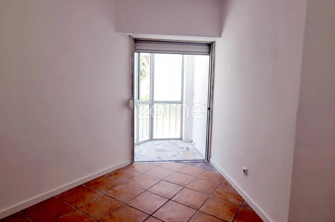 Apartamento T3 para Venda em Algueirão-Mem Martins Foto 12