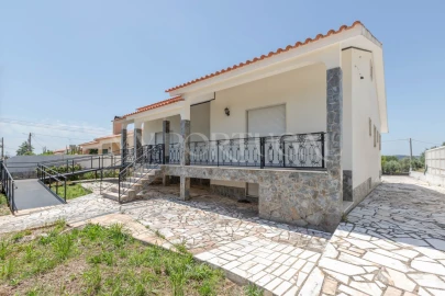 Moradia T4 para Venda em São João Baptista e Santa Maria dos Olivais