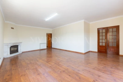 Moradia T4 para Venda em São João Baptista e Santa Maria dos Olivais
