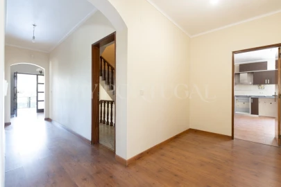 Moradia T4 para Venda em São João Baptista e Santa Maria dos Olivais