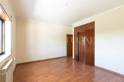 Moradia T4 para Venda em São João Baptista e Santa Maria dos Olivais
