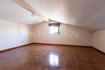 Moradia T4 para Venda em São João Baptista e Santa Maria dos Olivais