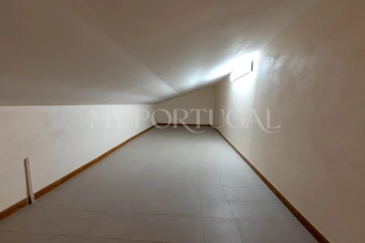 Moradia T4 para Venda em São João Baptista e Santa Maria dos Olivais