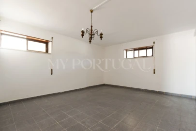 Moradia T4 para Venda em São João Baptista e Santa Maria dos Olivais