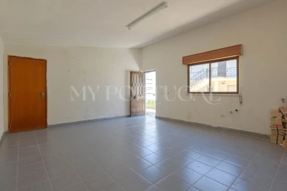 Moradia T4 para Venda em São João Baptista e Santa Maria dos Olivais