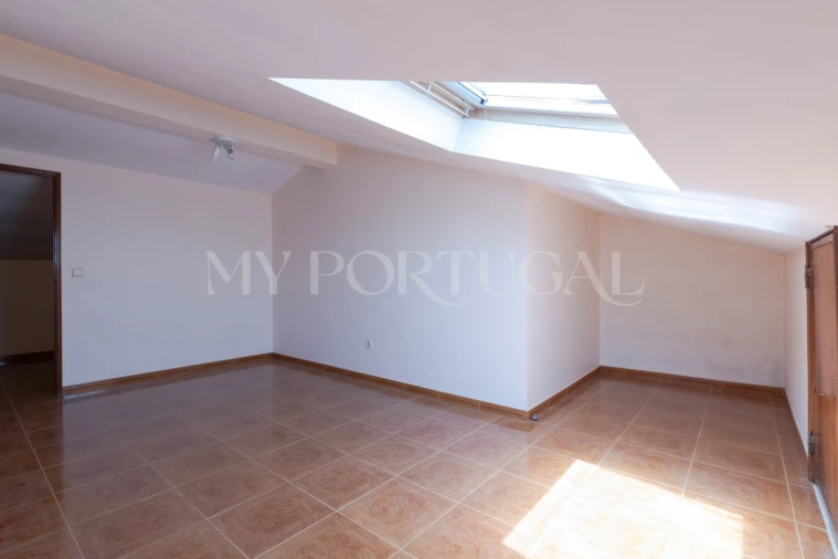 Moradia T4 para Venda em São João Baptista e Santa Maria dos Olivais Foto 27