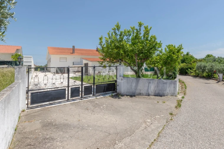 Moradia T4 para Venda em São João Baptista e Santa Maria dos Olivais Foto 7