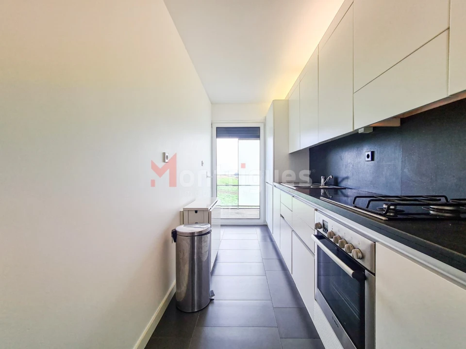 Apartamento T2 para Arrendamento em Parque das Nações Foto 5