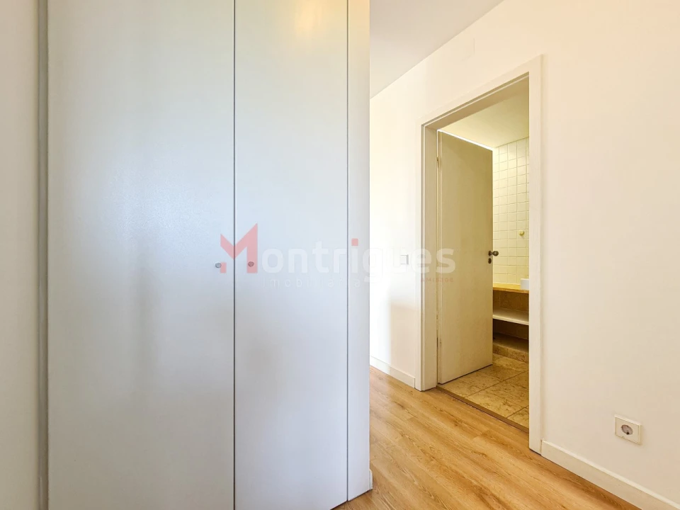 Apartamento T2 para Arrendamento em Parque das Nações Foto 13