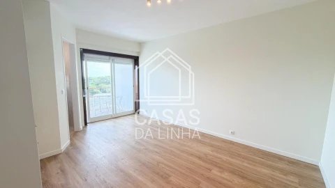 Apartamento T1 para Arrendamento em Carcavelos e Parede
