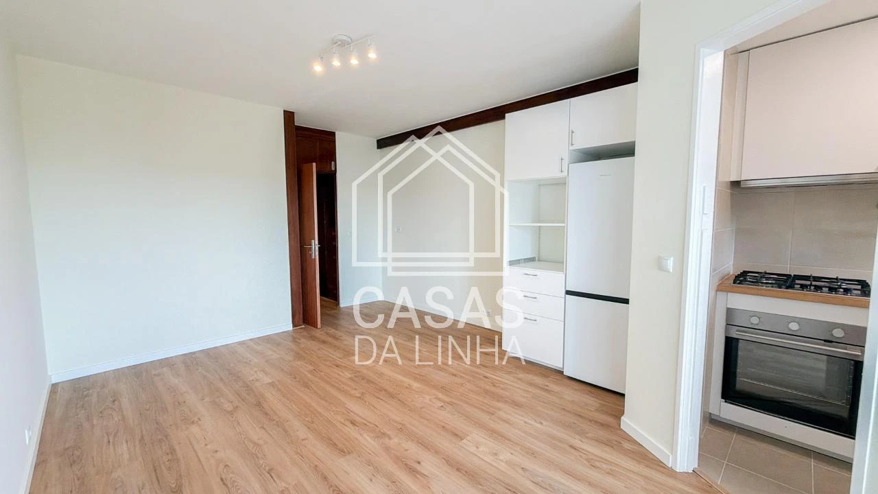 Apartamento T1 para Arrendamento em Carcavelos e Parede Foto 6