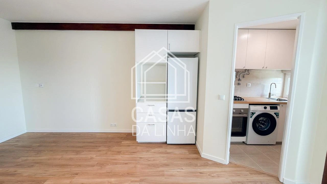 Apartamento T1 para Arrendamento em Carcavelos e Parede Foto 7