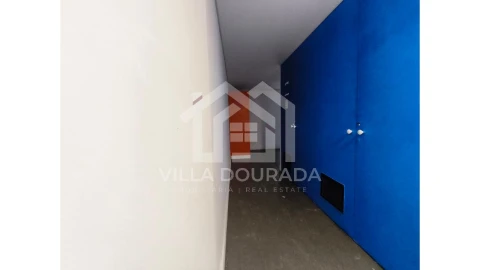 Negócio para Arrendamento em Lordelo do Ouro e Massarelos