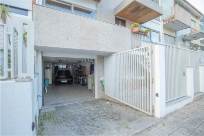 Moradia T4 para Venda em Mafamude e Vilar do Paraíso