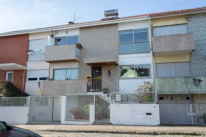 Moradia T4 para Venda em Mafamude e Vilar do Paraíso
