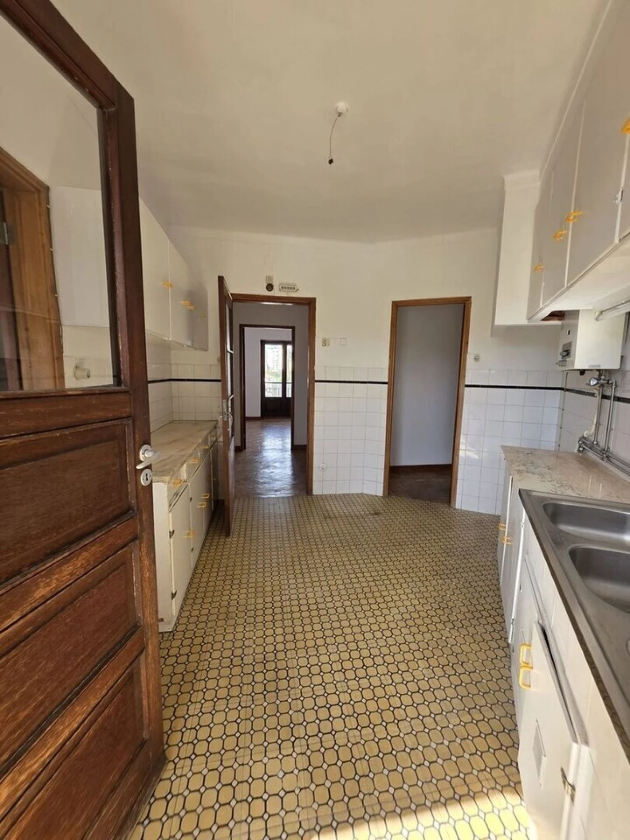 Apartamento T4 para Venda em Santo Antonio dos Olivais Foto 14