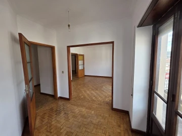Apartamento T4 para Venda em Santo Antonio dos Olivais