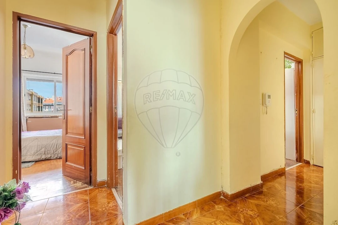 Apartamento T2 para Venda em Agualva e Mira-Sintra Foto 12