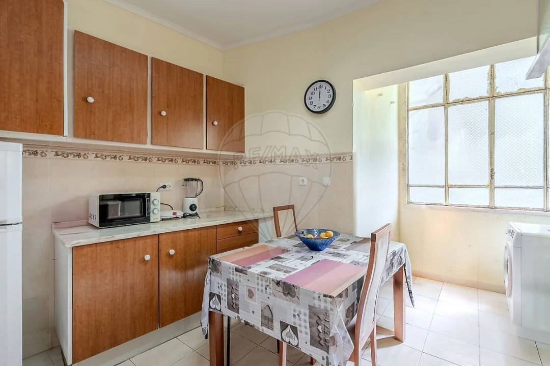 Apartamento T2 para Venda em Agualva e Mira-Sintra Foto 2