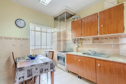 Apartamento T2 para Venda em Agualva e Mira-Sintra