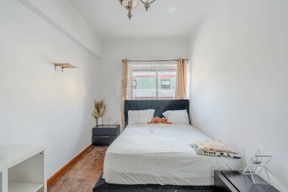 Apartamento T2 para Venda em Agualva e Mira-Sintra