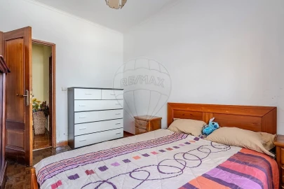 Apartamento T2 para Venda em Agualva e Mira-Sintra