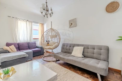 Apartamento T2 para Venda em Agualva e Mira-Sintra