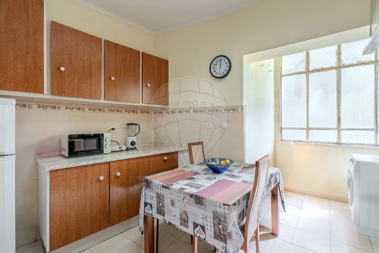 Apartamento T2 para Venda em Agualva e Mira-Sintra Foto 2