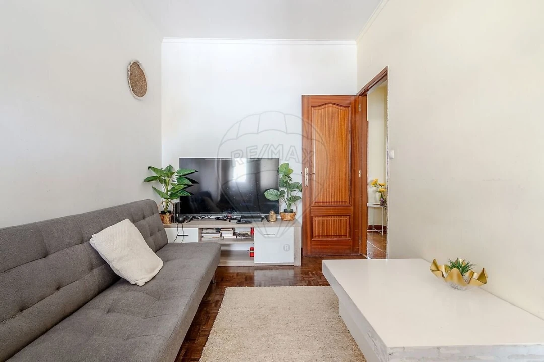 Apartamento T2 para Venda em Agualva e Mira-Sintra Foto 13