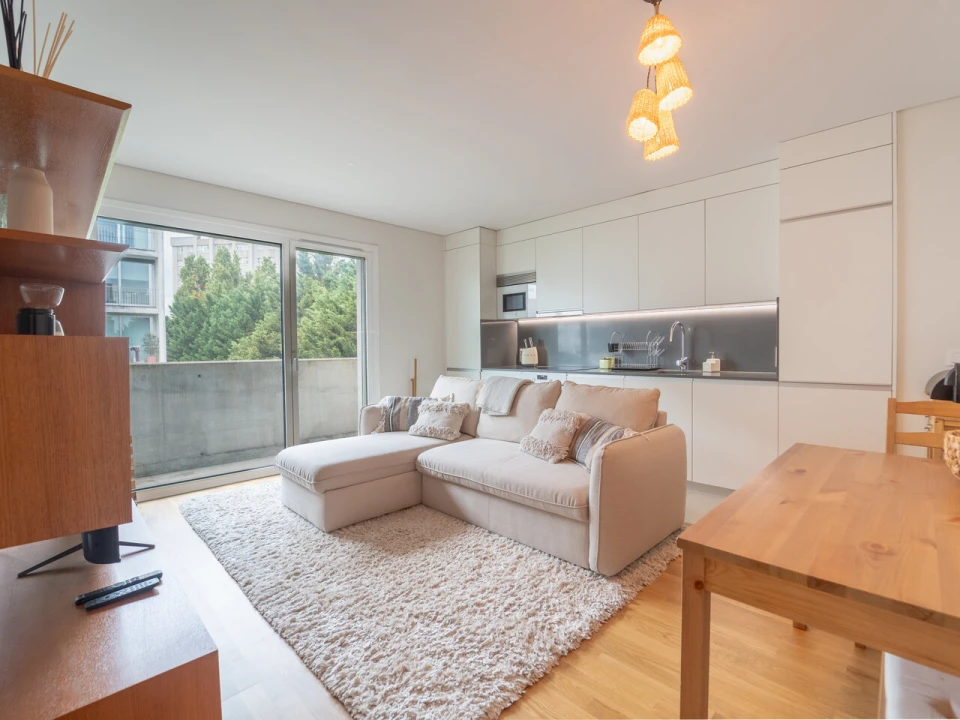 Apartamento T1 para Venda em Lordelo do Ouro e Massarelos Foto 1