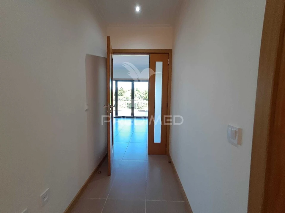 Moradia T3 para Venda em Guia Foto 14