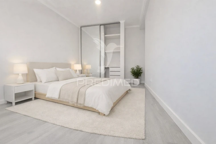 Apartamento T4 para Venda em Amora Foto 4
