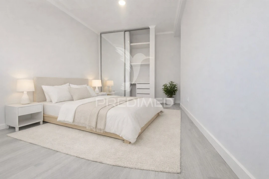 Apartamento T4 para Venda em Amora Foto 4